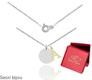 Naszyjnik z kółkiem i pozłacaną  literką do wyboru