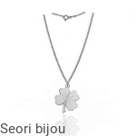 Srebrny rodowany  naszyjnik z koniczynką 