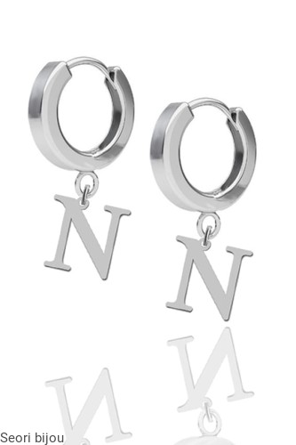 Kolczyki kreolki z literką