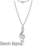 Rodowany srebrny  naszyjnik KLUCZ WIOLINOWY z grawerem