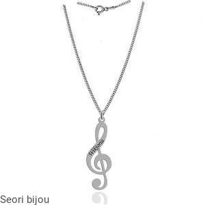 Rodowany srebrny  naszyjnik KLUCZ WIOLINOWY z grawerem