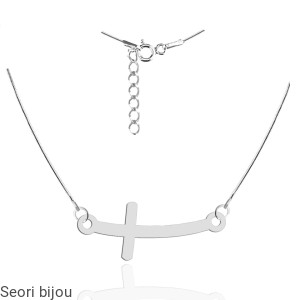 Srebrny naszyjnik krzyż krzyżyk  w poziomie